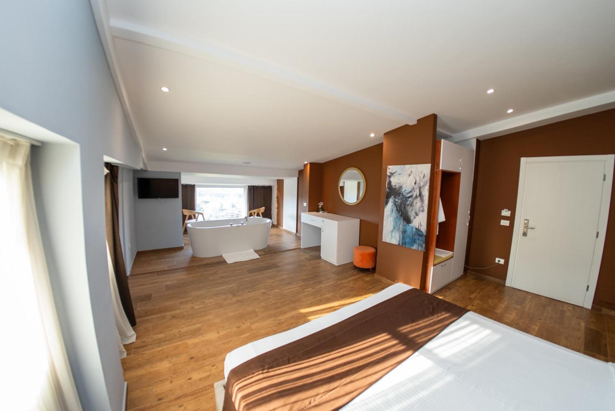 Olivar Hotel Tirana Selitë e Vogël Екстериор снимка
