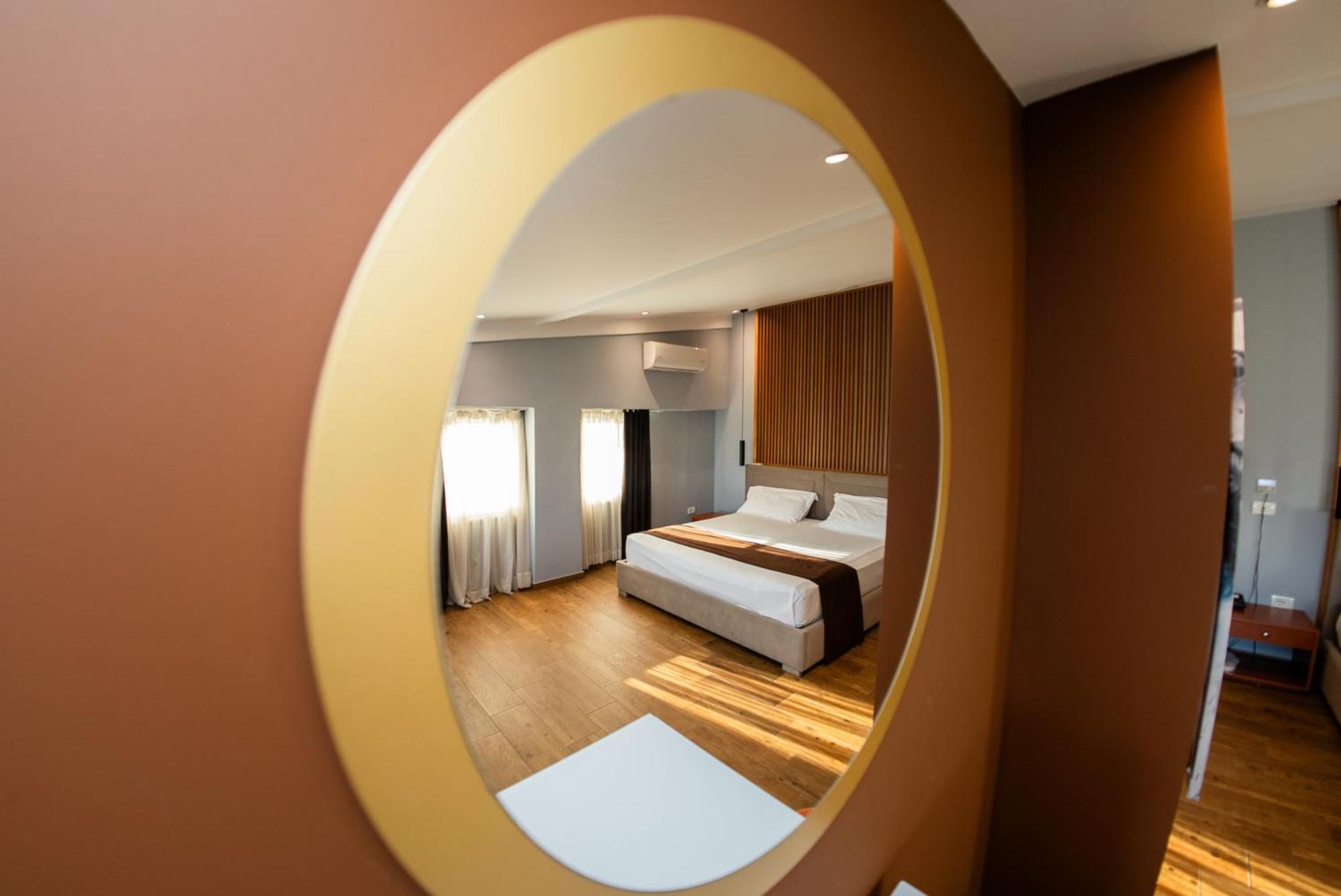 Olivar Hotel Tirana Selitë e Vogël Екстериор снимка