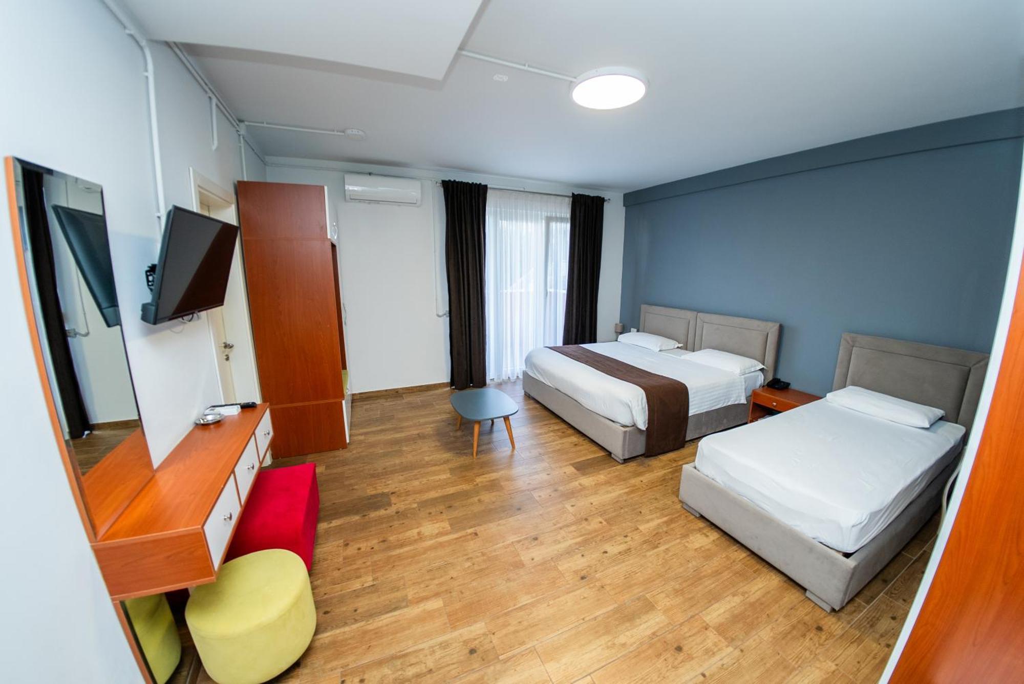 Olivar Hotel Tirana Selitë e Vogël Екстериор снимка