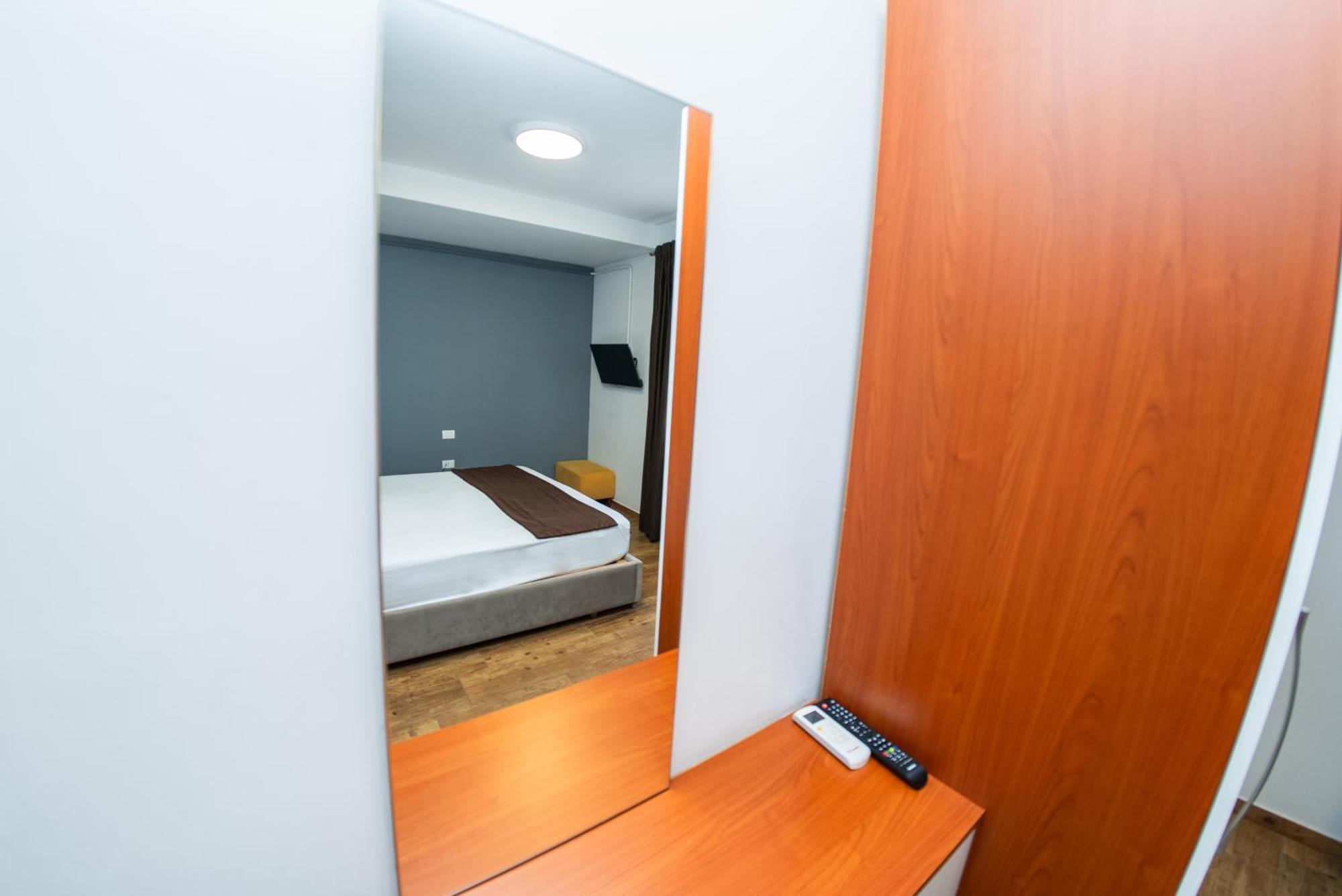Olivar Hotel Tirana Selitë e Vogël Екстериор снимка