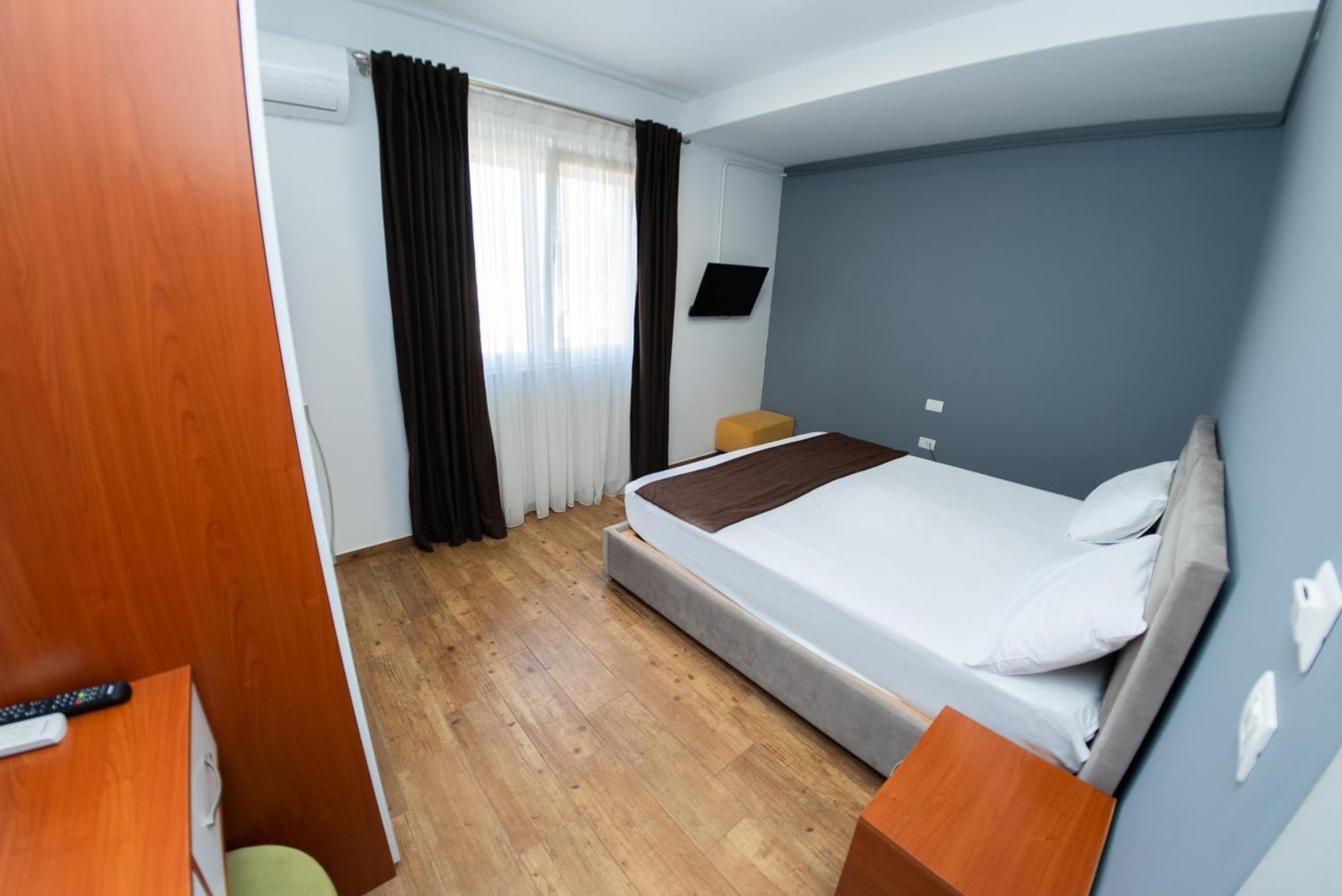 Olivar Hotel Tirana Selitë e Vogël Екстериор снимка