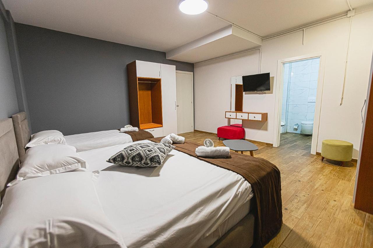 Olivar Hotel Tirana Selitë e Vogël Екстериор снимка