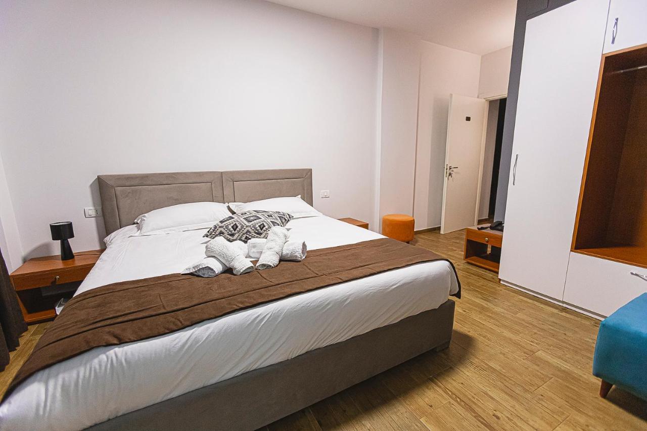 Olivar Hotel Tirana Selitë e Vogël Екстериор снимка